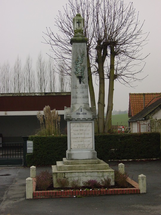 Le monument aux morts d'AGNIERES