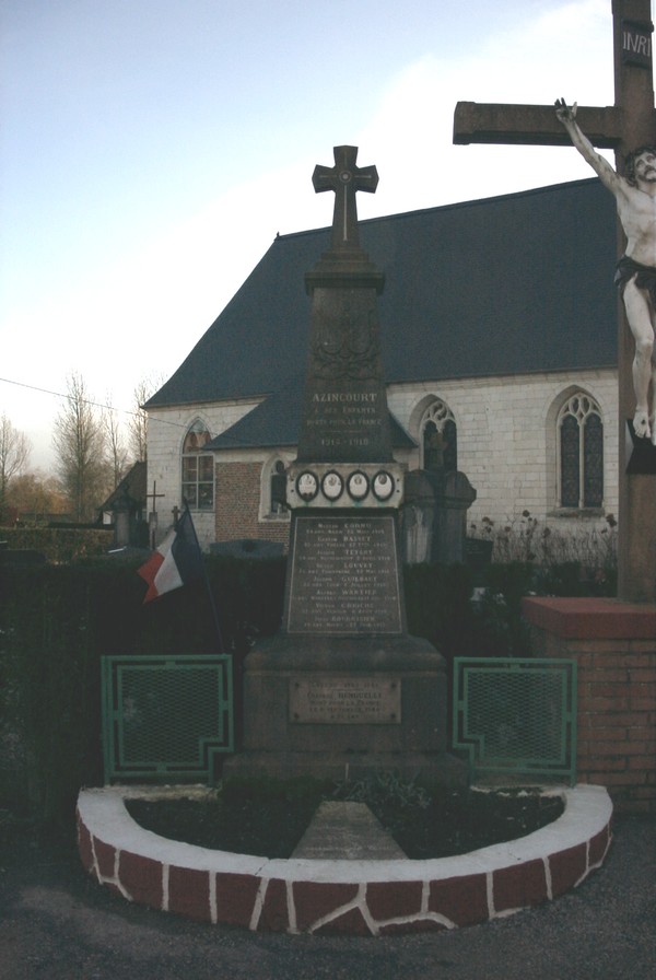 Le monument aux morts d'AZINCOURT