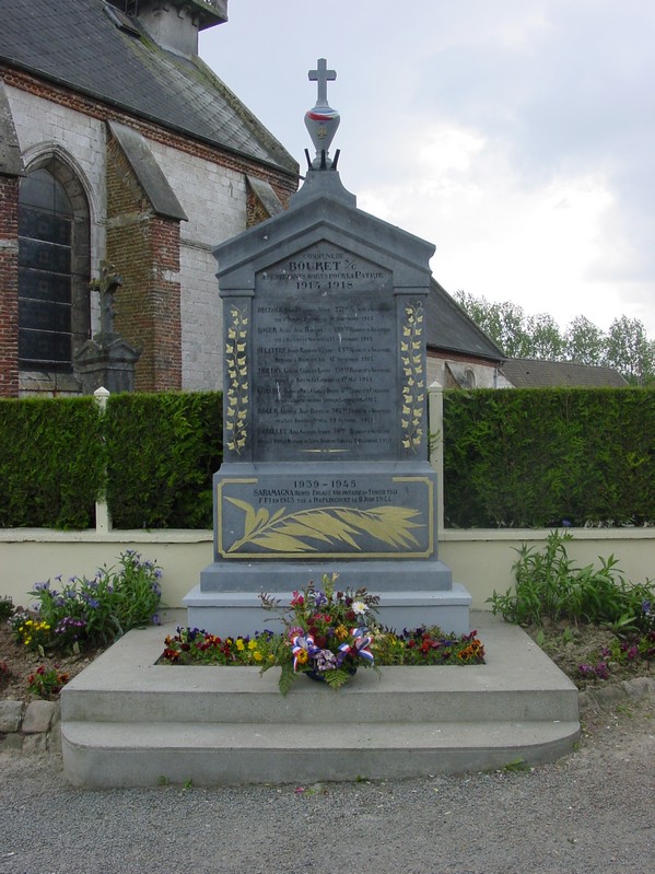 Le monument aux morts de BOURET-SUR-CANCHE