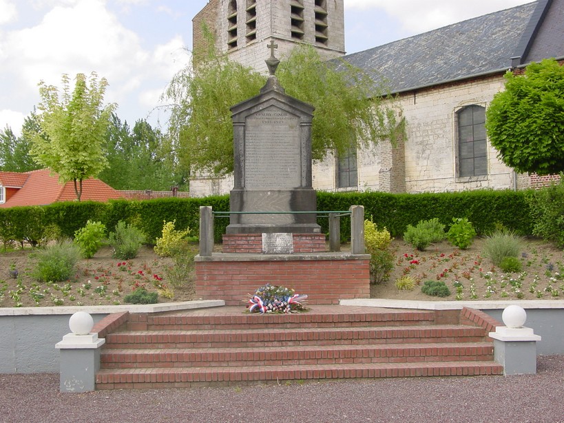 Le monument aux morts de CONCHY-SUR-CANCHE