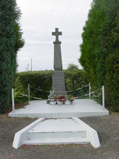 Le monument aux morts de DENIER