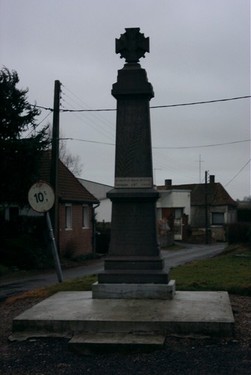 Le monument aux morts d'ECOIVRES