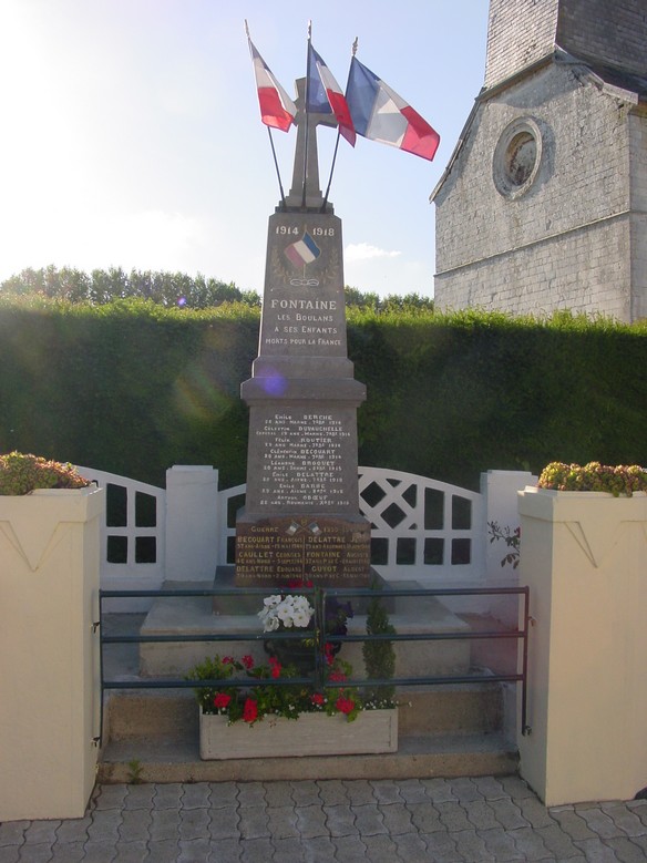 Le monument aux morts de FONTAINE-LES-BOULANS