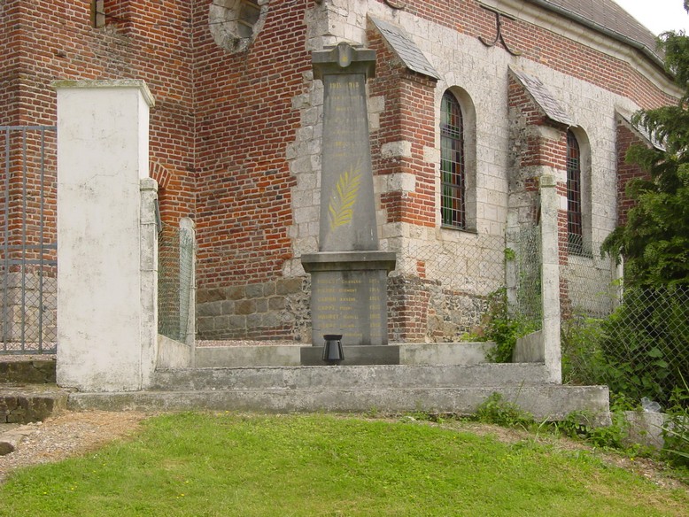 Le monument aux morts d'HARAVESNES
