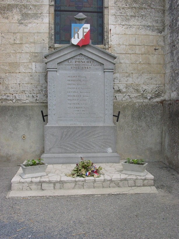 Le monument aux morts de LE PONCHEL