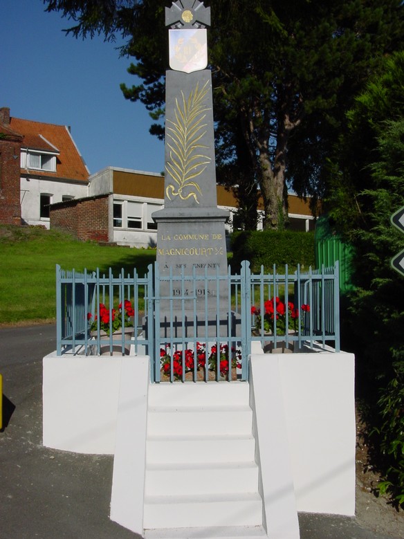 Le monument aux morts de MAGNICOURT-SUR-CANCHE