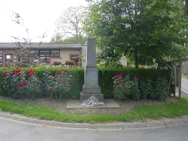 Le monument aux morts de NOYELLETTE