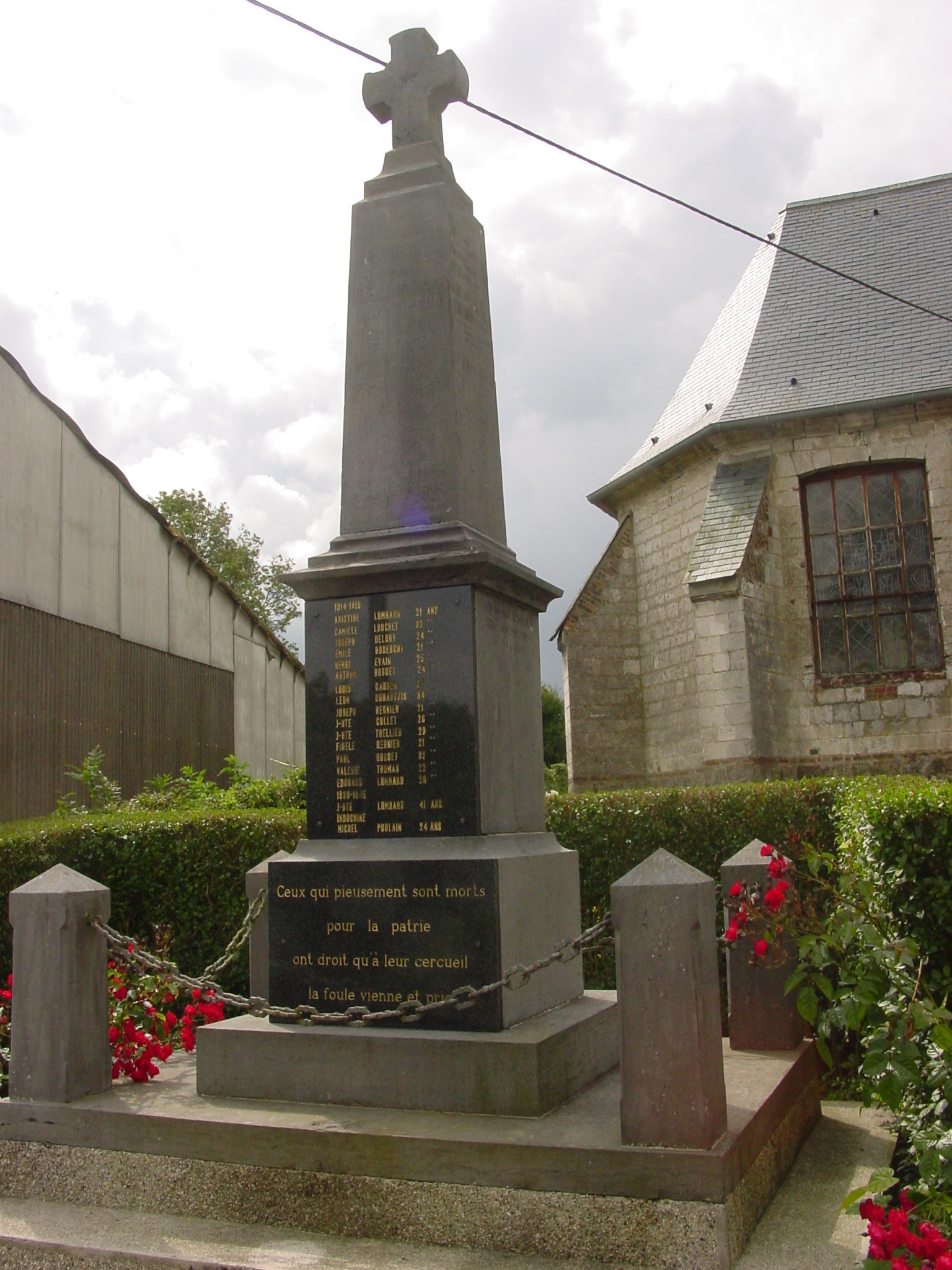 Le monument aux morts d'OSTREVILLE