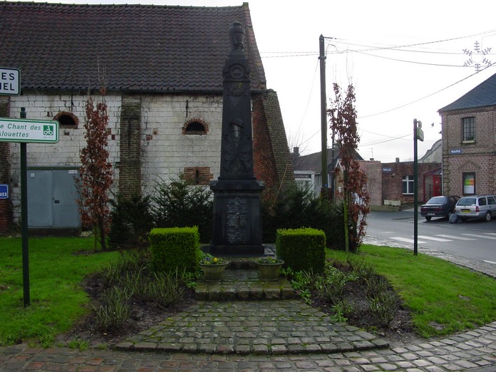 Le monument aux morts de PENIN