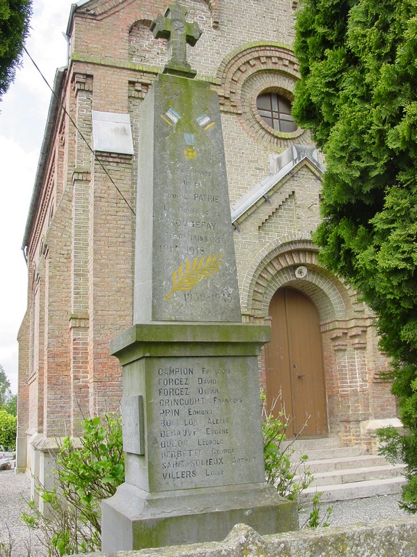 Le monument aux morts de ROUGEFAY