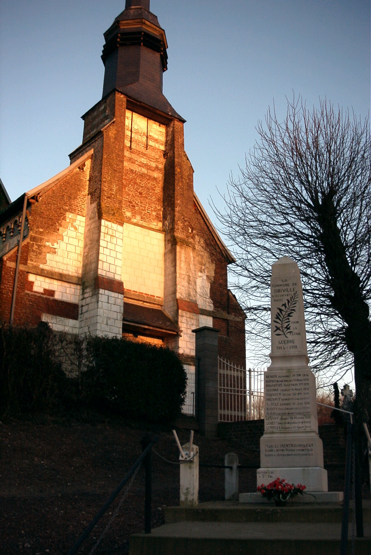 Monuments aux morts de SIBIVILLE