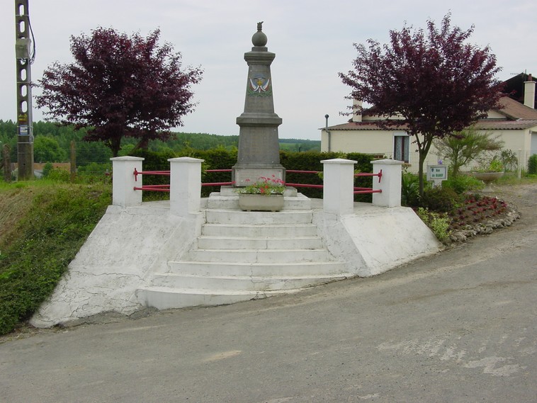 Le monument aux morts de TILLY-CAPELLE