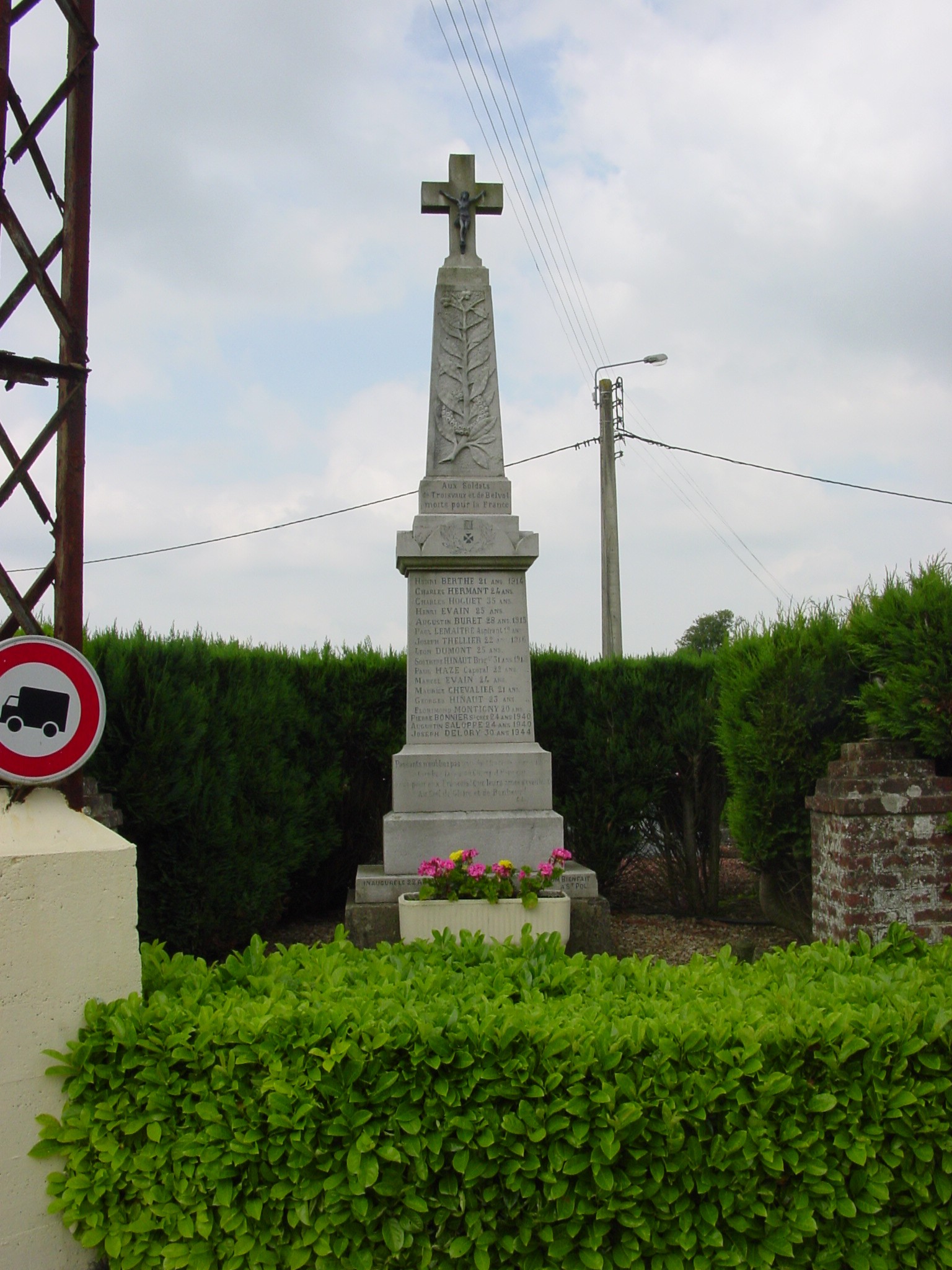 Monument aux morts de TROISVAUX