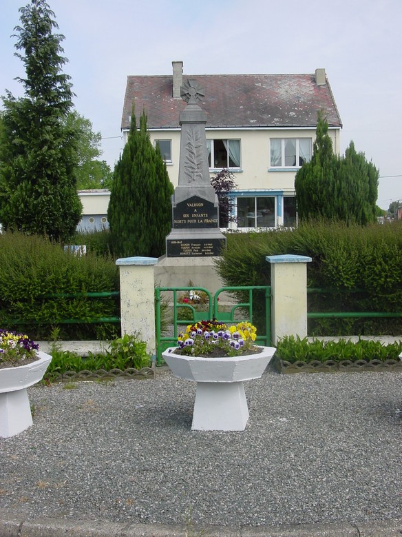 Le monument aux morts de VALHUON
