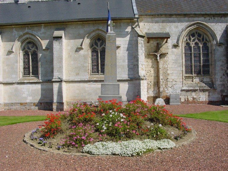 Le monument aux morts de VIEIL-HESDIN