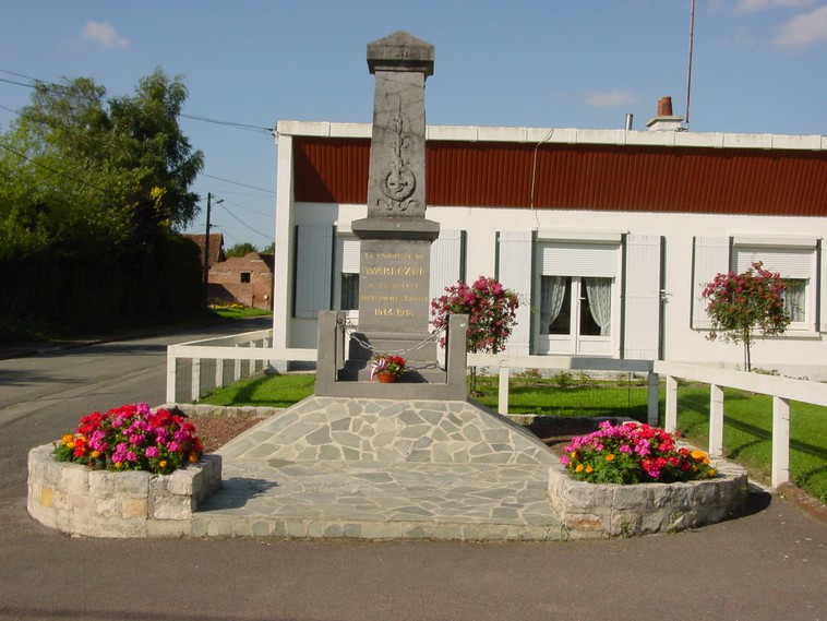 Le monument aux morts de WARLUZEL
